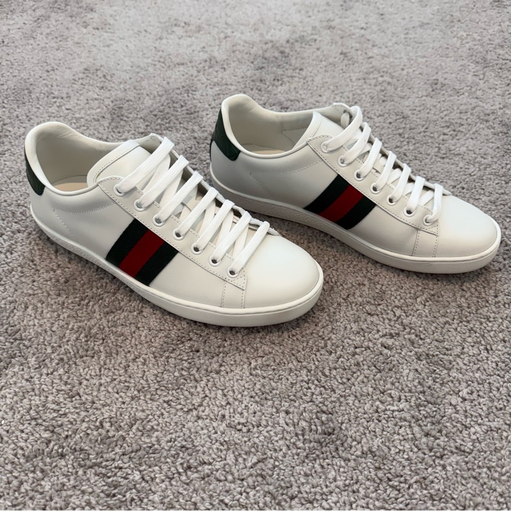 Gucci White Sneakers with Red and Green Accents - Picture 6 of 11